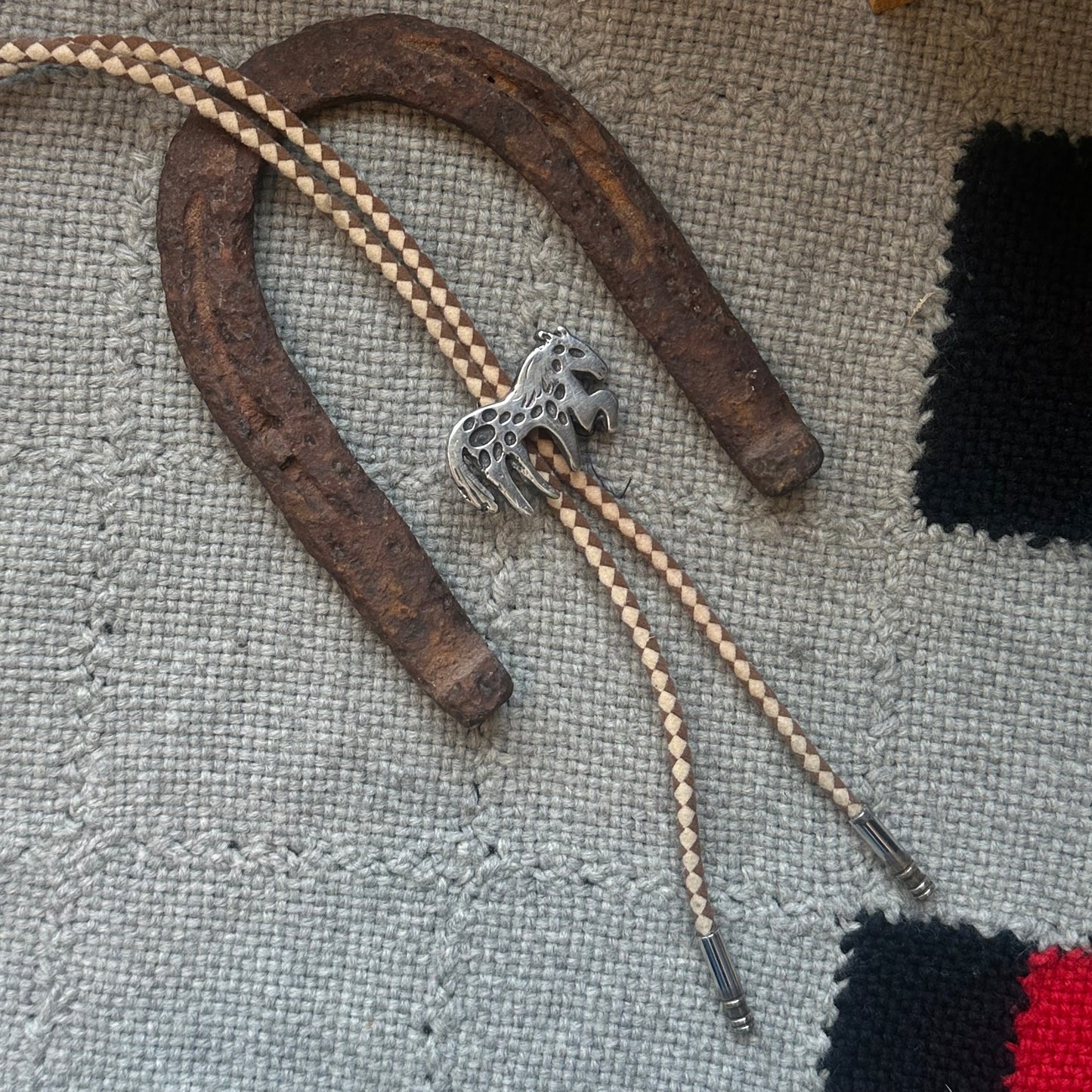 Horse bolo