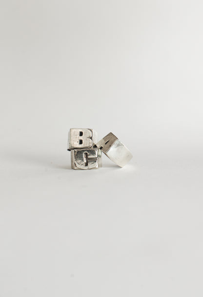 Knuckle Letters